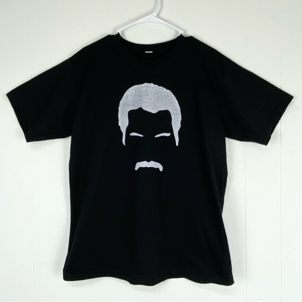 *Rare* Freddie Mercury Queen La Leyenda Musical T shirt Ecuador 2018 XL